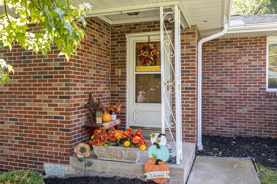 860 Wheeling St, Washington, PA 15301-3739
