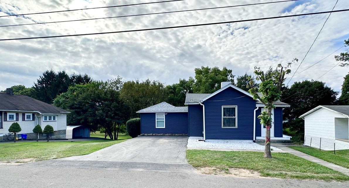 1410 Jackson Ave, New Castle, PA 16101-5129