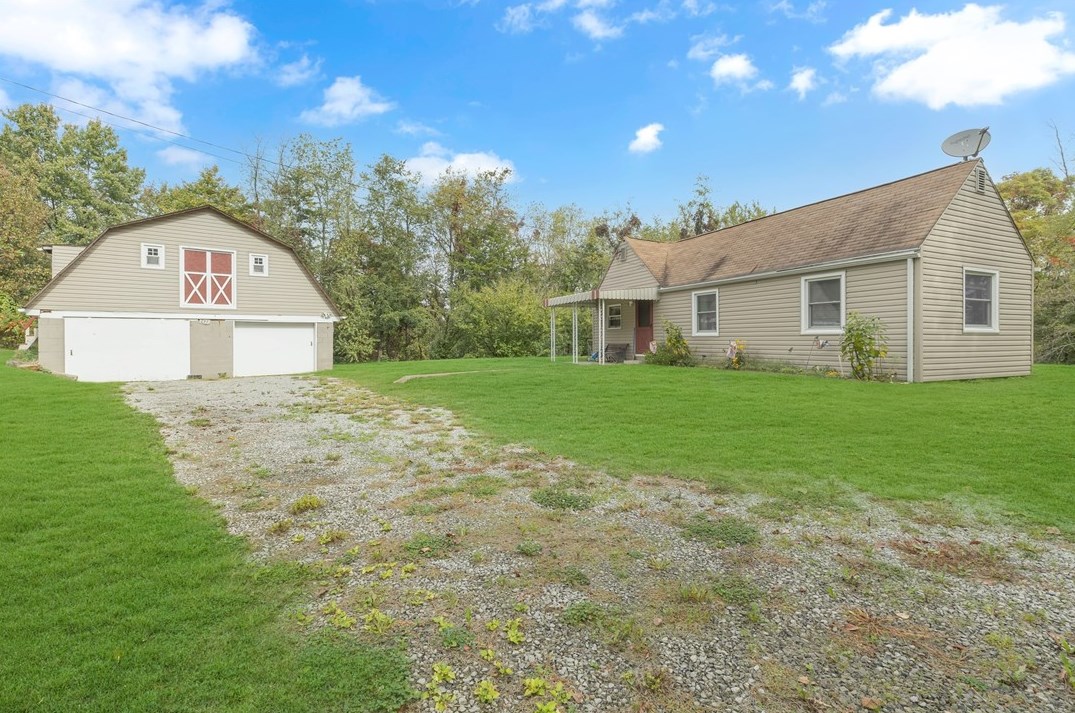 297 Willowbrook Dr, Industry PA  15052-1949 exterior