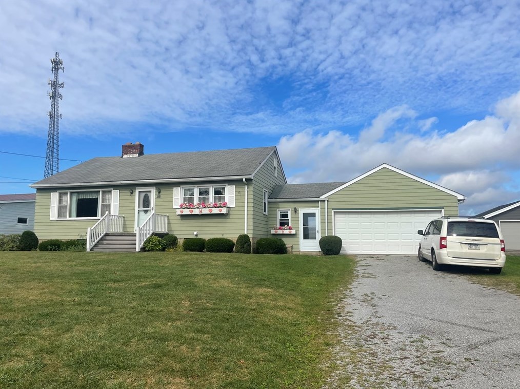 3871 Saranac Dr, Hermitage, PA 16150