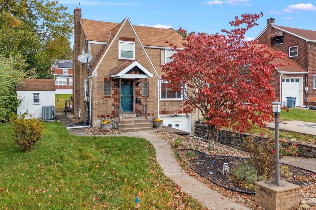 1409 Stanley Dr, Verona, PA 15147