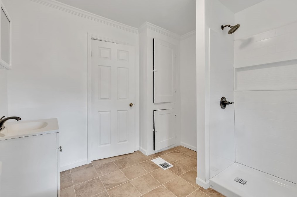 1321 4th Ave, Beaver Falls PA  15010-4247 exterior