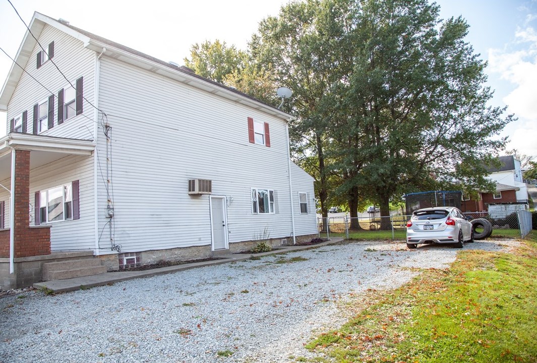 424 Pleasant St, Monongahela, PA 15063