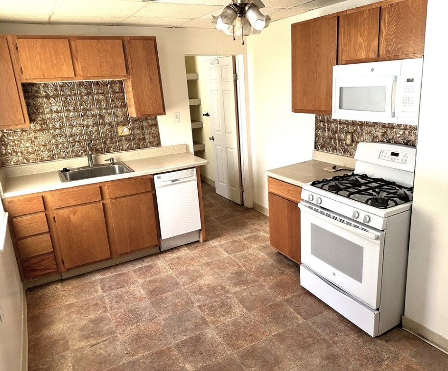 323 38th St # 1, Pittsburgh, PA