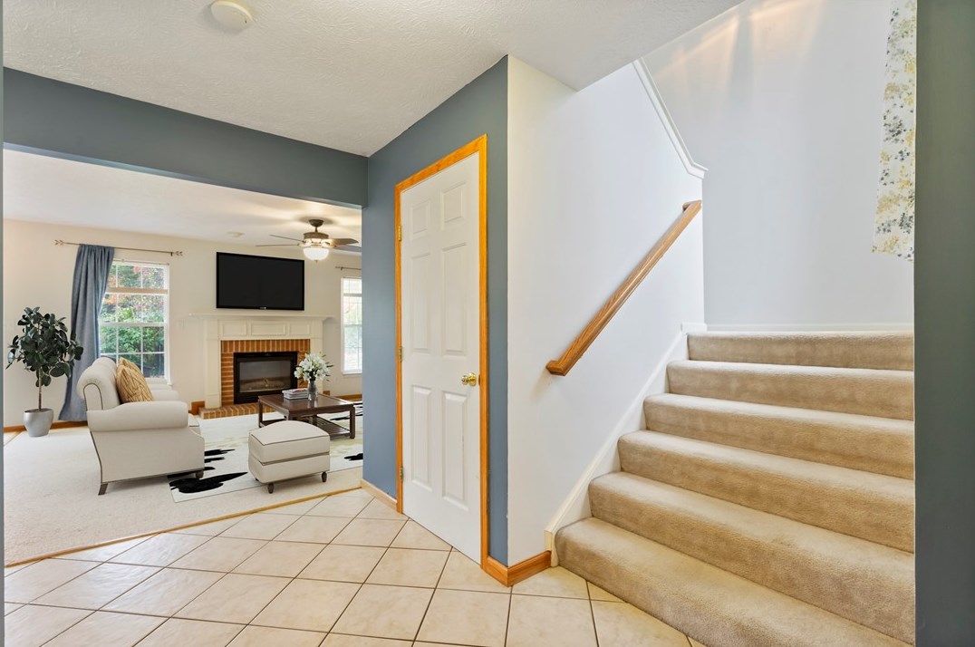 927 Castlegate Cir, Greensburg, PA 15601