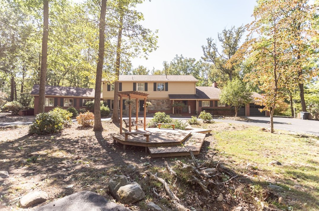 146 Mulberry St, Hopwood, PA 15445