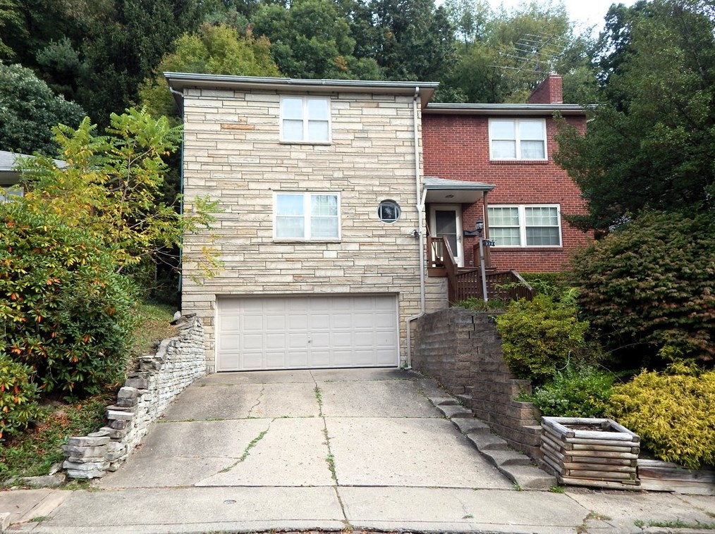 226 Fulton St, Butler PA  16001-4435 exterior