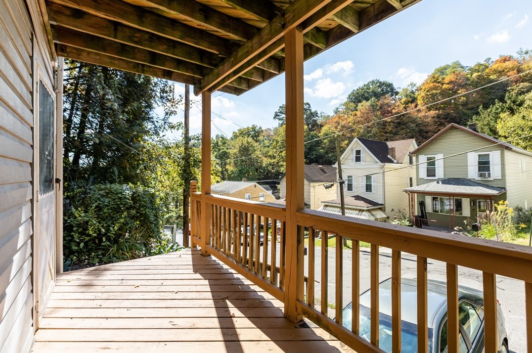 525 Washington St, Turtle Creek, PA 15145-1313