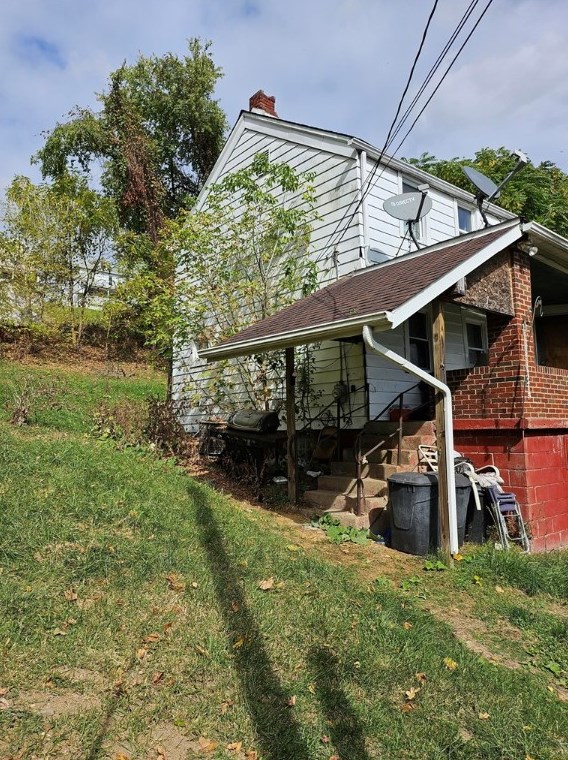123 1/2 E College St, Canonsburg, PA 15317