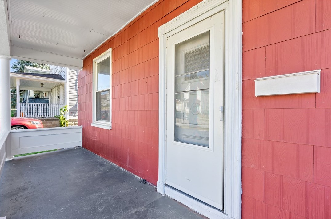 150 Lawrence Ave, Washington, PA 15301-2031