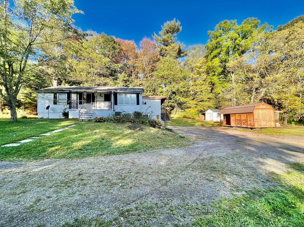 532 Center Church Rd, Garrett, PA 15542-8708