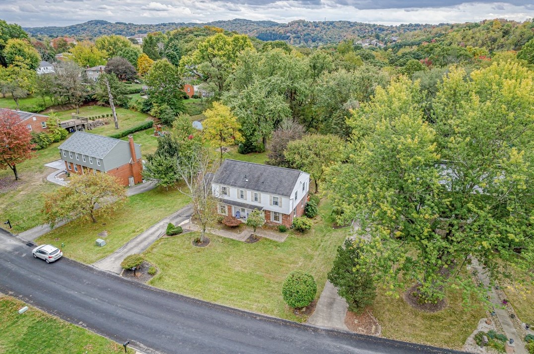 112 Shangri La Dr, Monroeville, PA 15146-2049