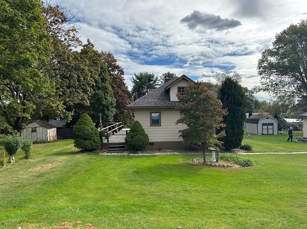 1250 Suzanne St, Freedom, PA 15042-1848