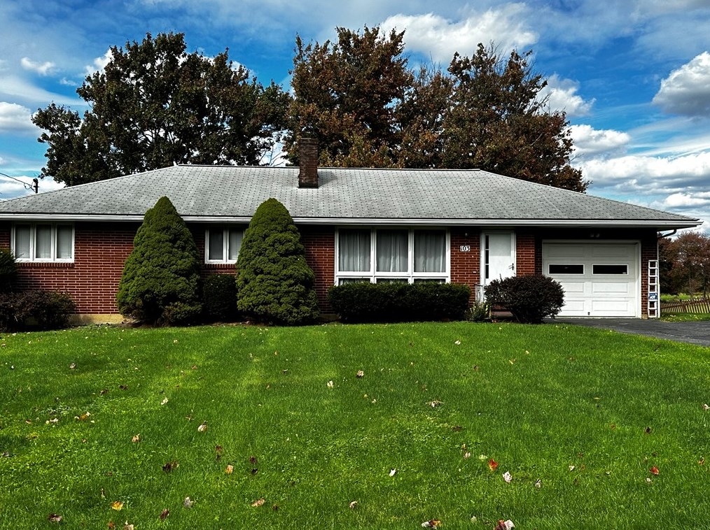 103 Kemar Dr, Butler, PA 16002