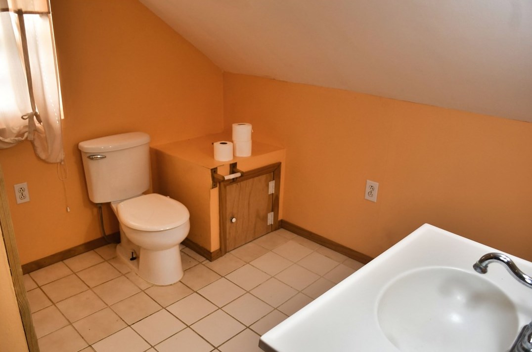 516 Ellwood Ave, Ellwood City PA  16117-1005 exterior