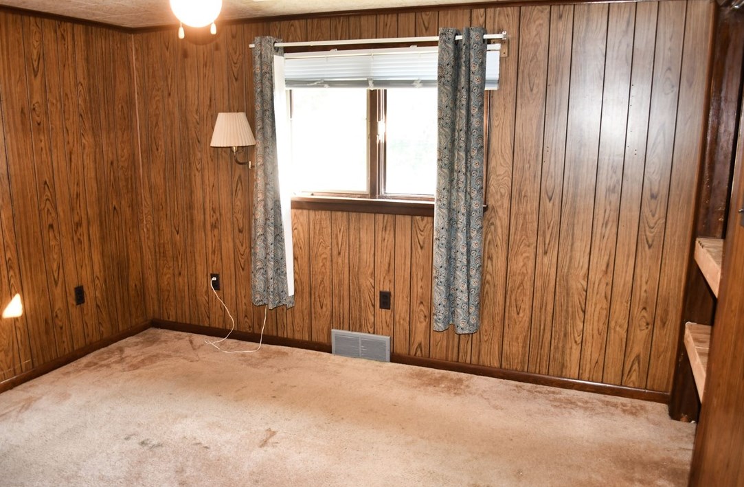 516 Ellwood Ave, Ellwood City PA  16117-1005 exterior
