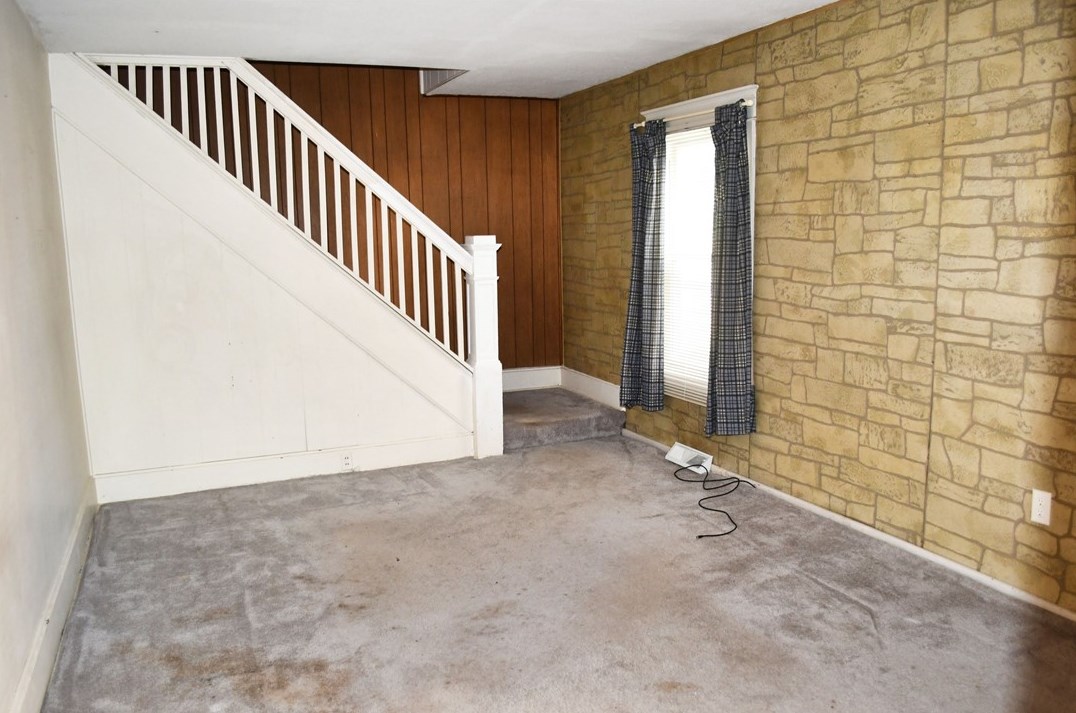 516 Ellwood Ave, Ellwood City PA  16117-1005 exterior