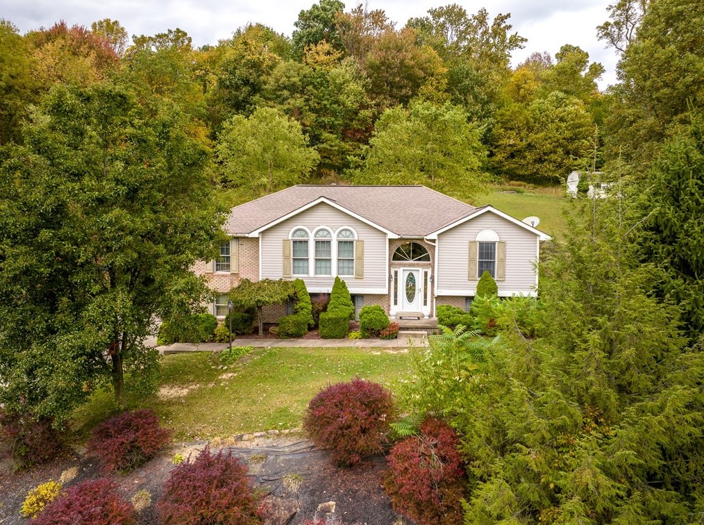 935 Jamell Dr, Greensburg, PA 15601
