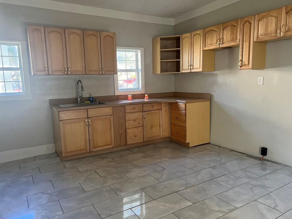 1118 10th Ave, Beaver Falls, PA 15010