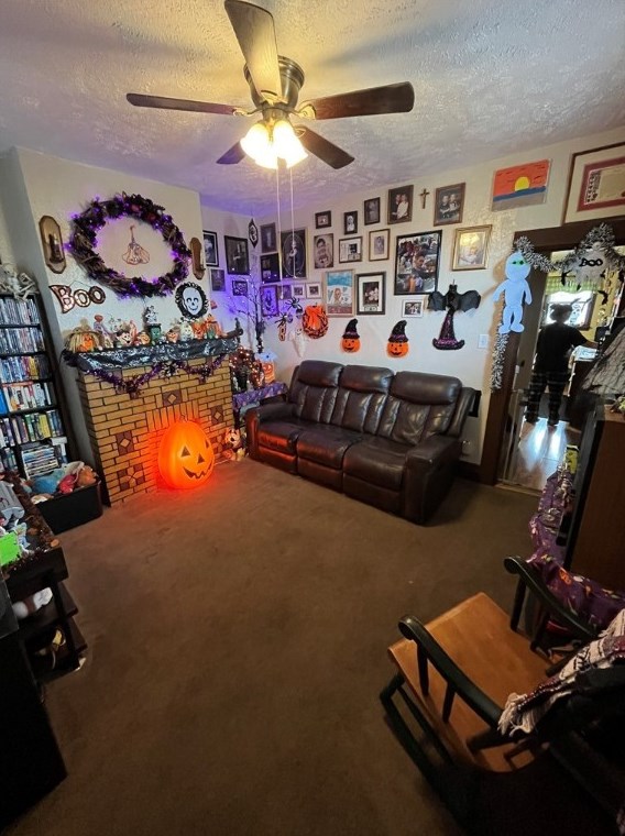 100 Lee St, Collier Township PA  15106-3114 exterior