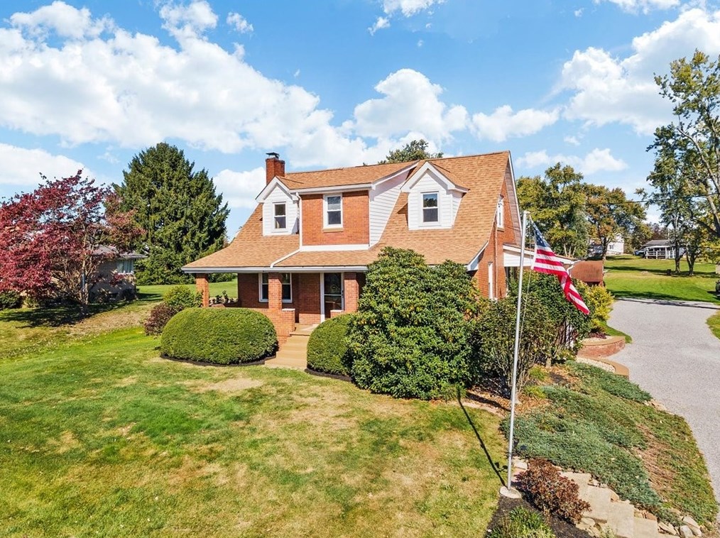 1345 Conway Wallrose Rd, Freedom, PA 15042