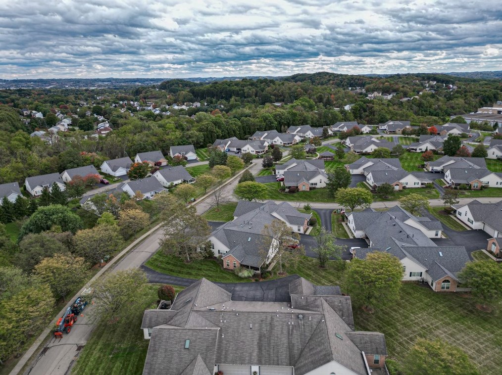 141 Carriage Dr, Freedom PA 15042-2856 exterior