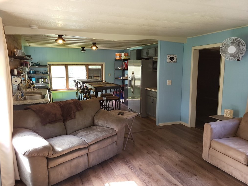 111 Parnell Rd, Listonburg, PA 15424