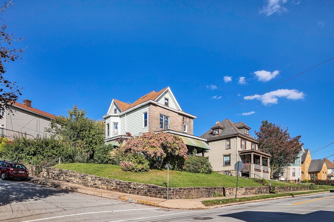 701 Pennsylvania Ave, North Huntingdon, PA 15642