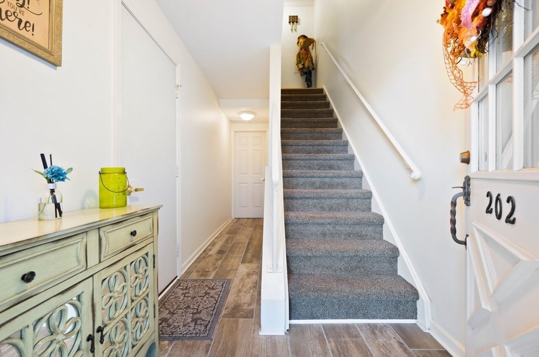 202 Roscommon Pl, Canonsburg, PA 15317