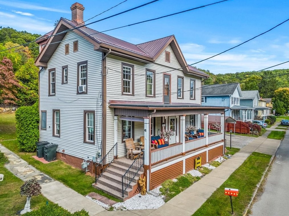 214 River Ave, Emlenton, PA 16373