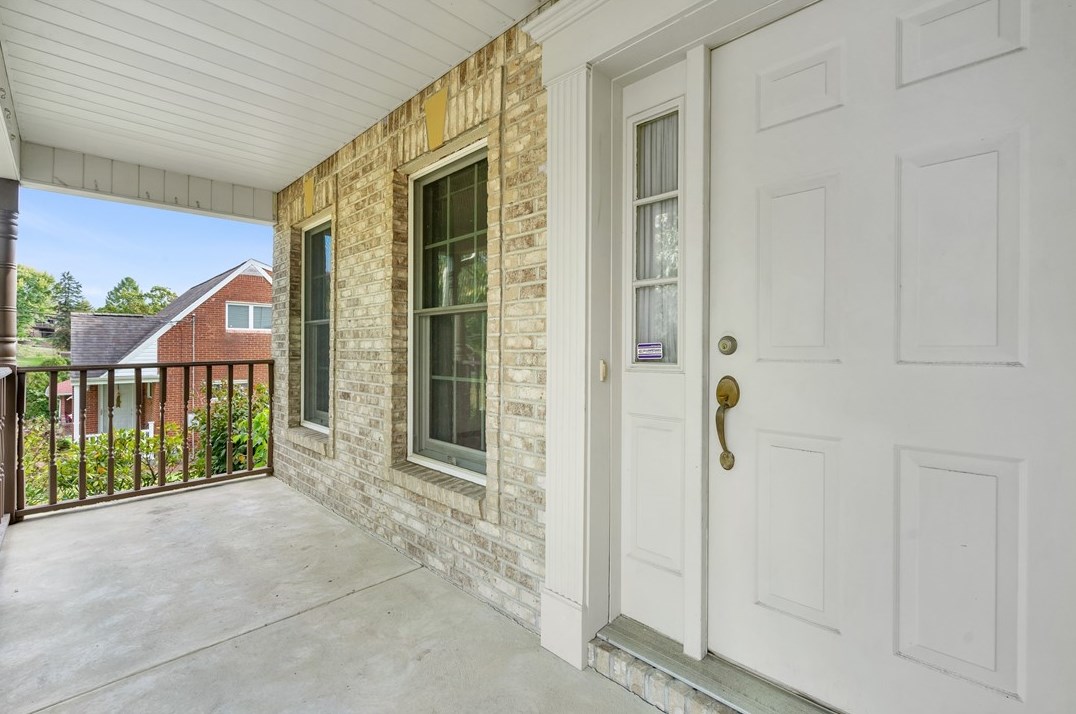 4038 Blue Willow St, North Huntingdon, PA 15642-6410