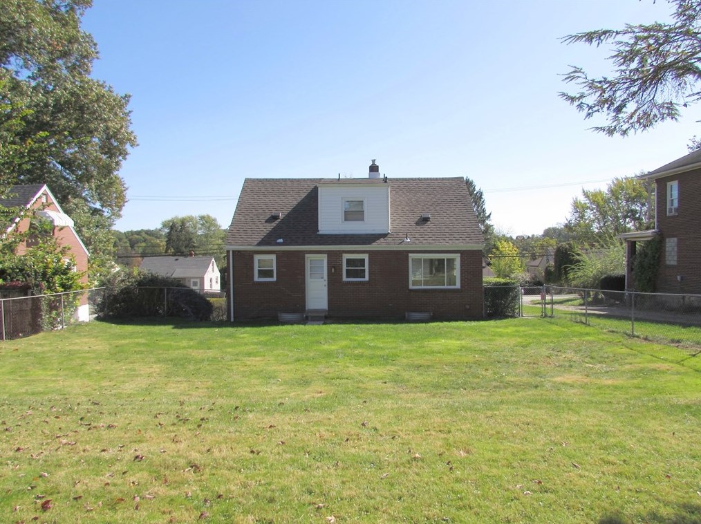 335 Hamil Rd, Verona, PA 15147