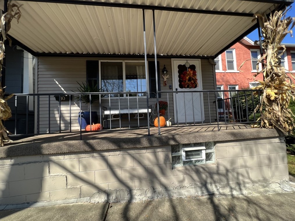 30 Union St, Oliphant Furnace, PA 15401-4218