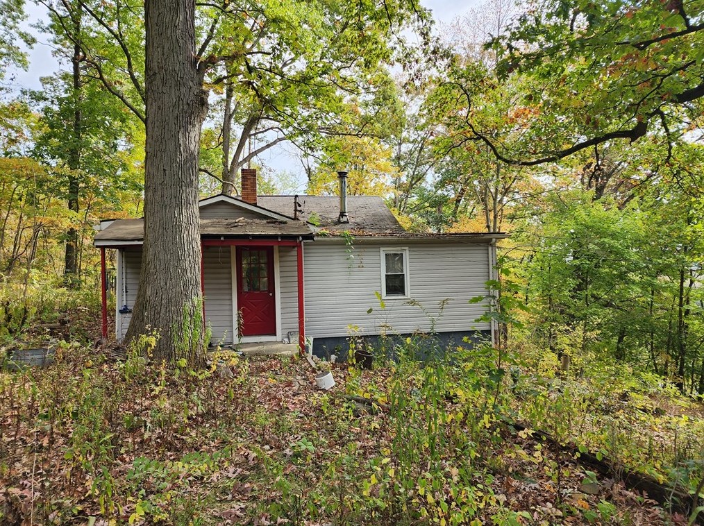 152 Aley Hill Rd Big, Beaver Falls, PA 15010