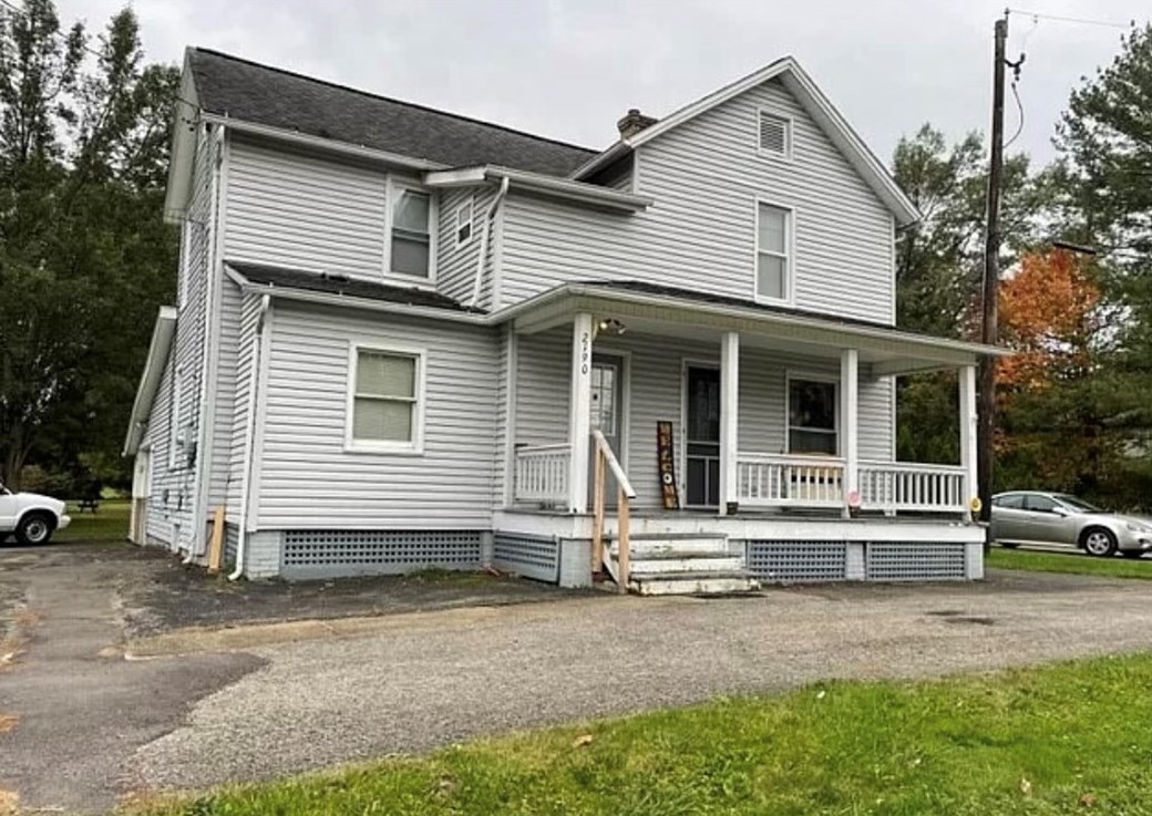 2188 Rombold Rd, Hermitage, PA 16148-2359