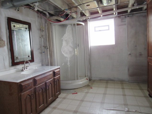 1236 Overlook Dr, Washington PA  15301-5836 exterior