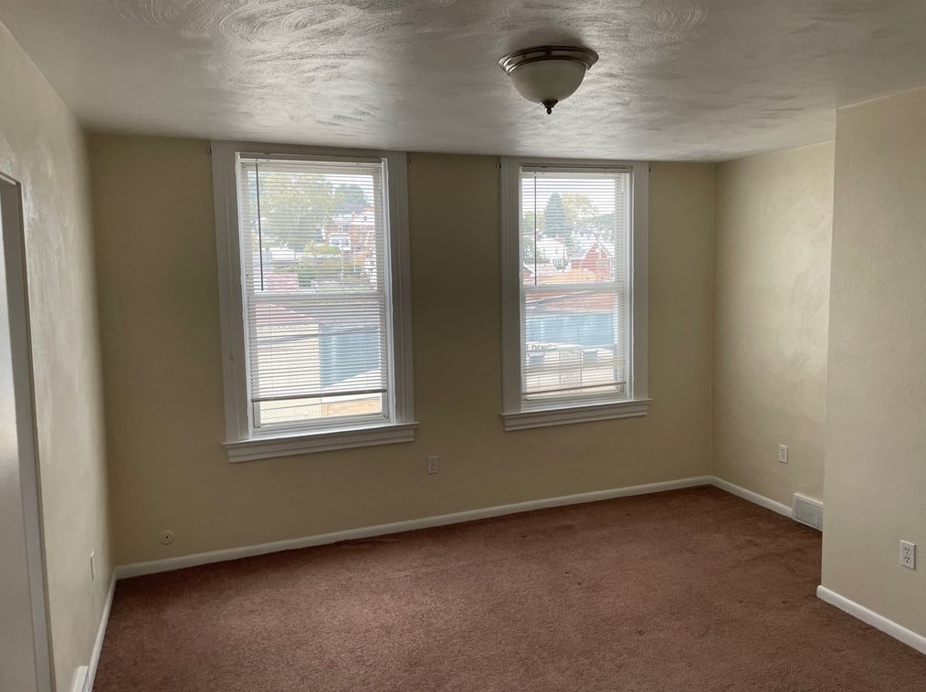 546 Greenfield Ave #2, Pittsburgh, PA 15207