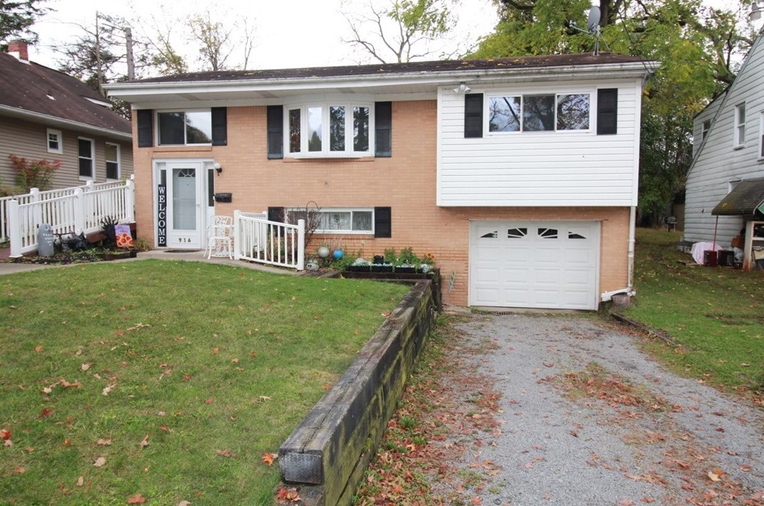 916 8th St, Verona, PA 15147