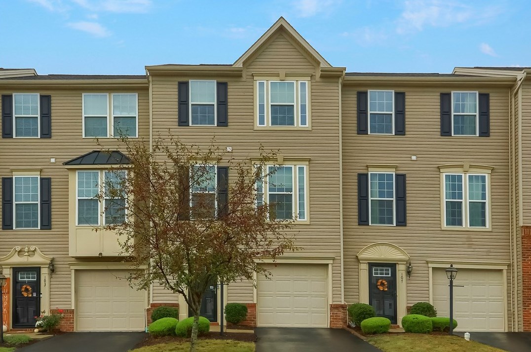 105 Sita Ct, Collier Township, PA 15106