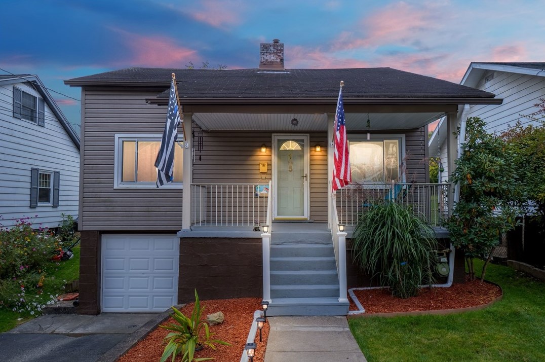 105 University St, Verona, PA 15147