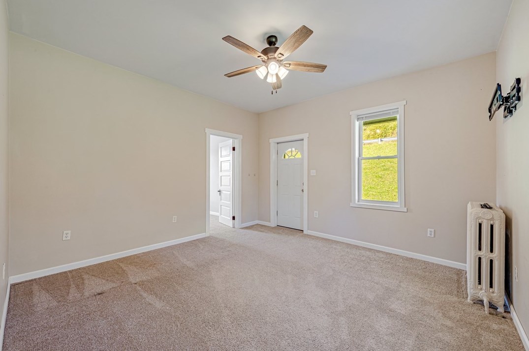 5322 Somerset Pike, Hollsopple PA  15935-7803 exterior
