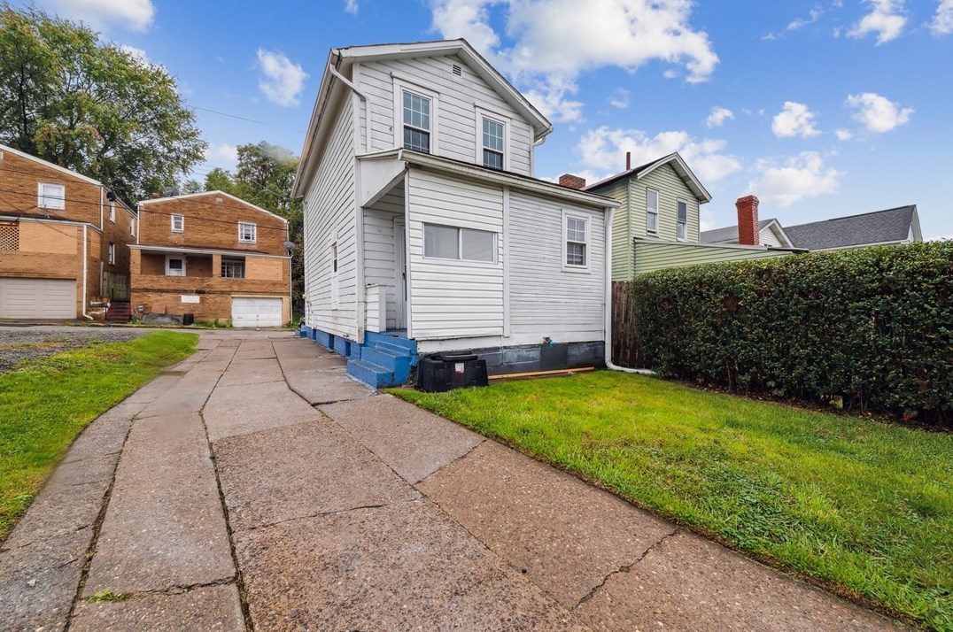 2917 Idaho St, McKeesport, PA 15132