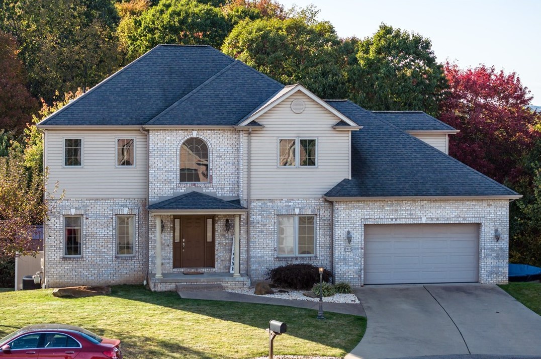 1912 Aspen Ct, Conway, PA 15027