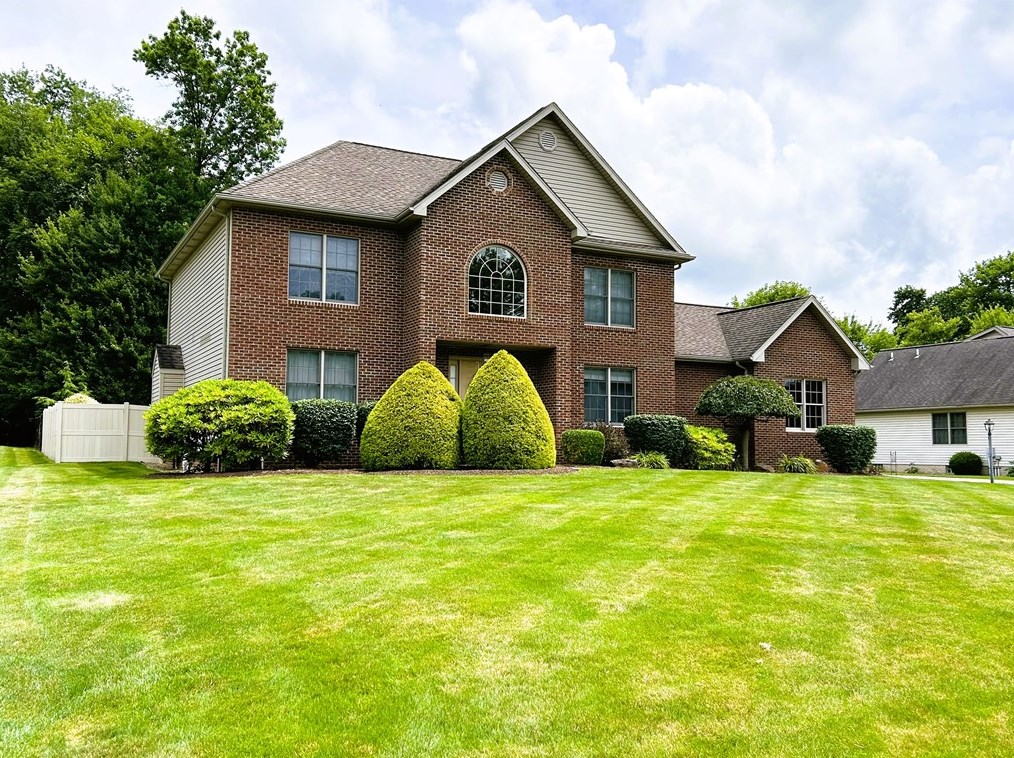 3106 Wild Grape Rd, New Castle, PA 16105