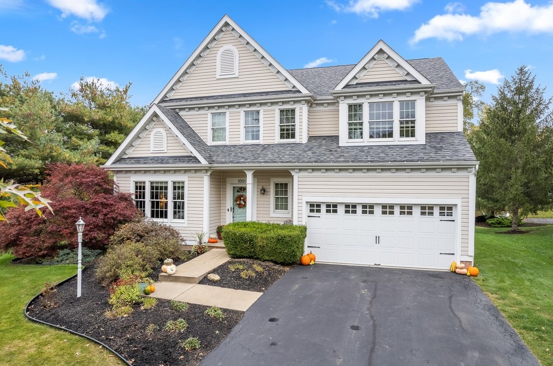 1001 Woodridge Dr North, Canonsburg, PA 15317