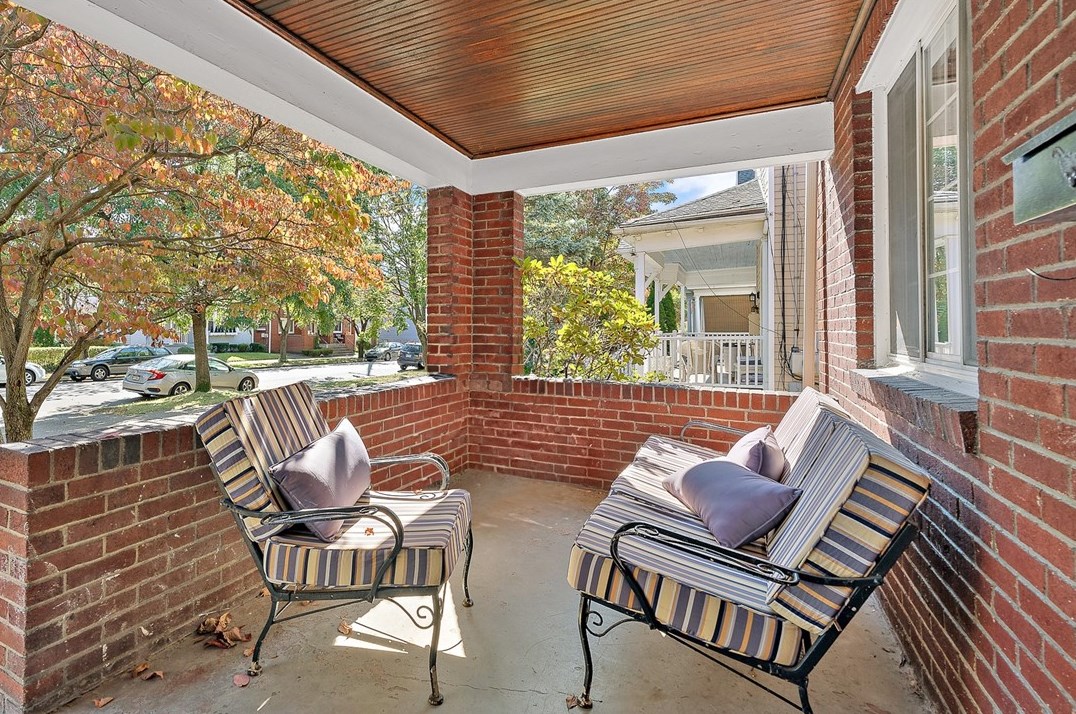 327-329 Chestnut St, Sewickley, PA 15143