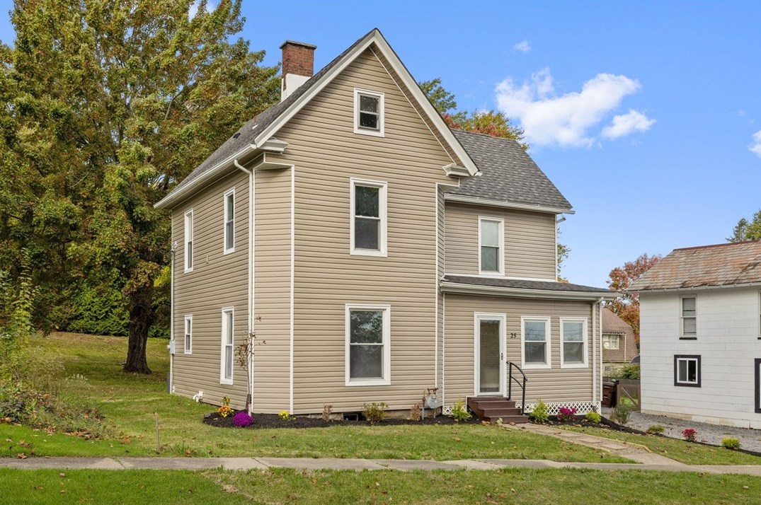 25 Main St, Fredonia, PA 16124