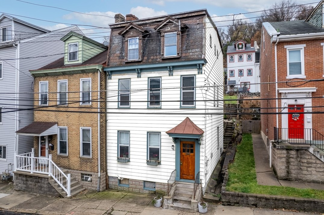 90 Pius St, Pittsburgh, PA 15203