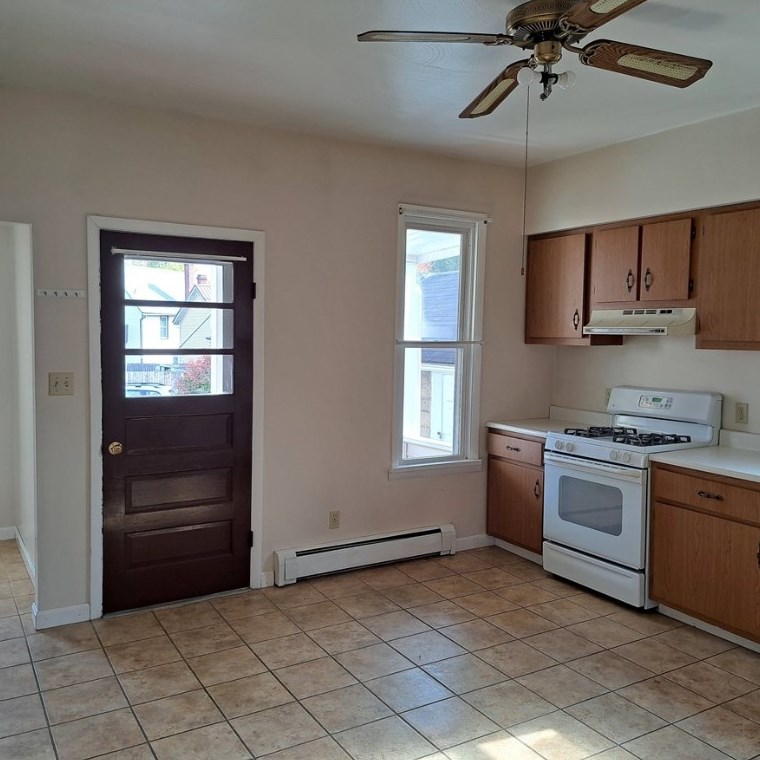 222 Stewart St, Butler PA  16001-4652 exterior