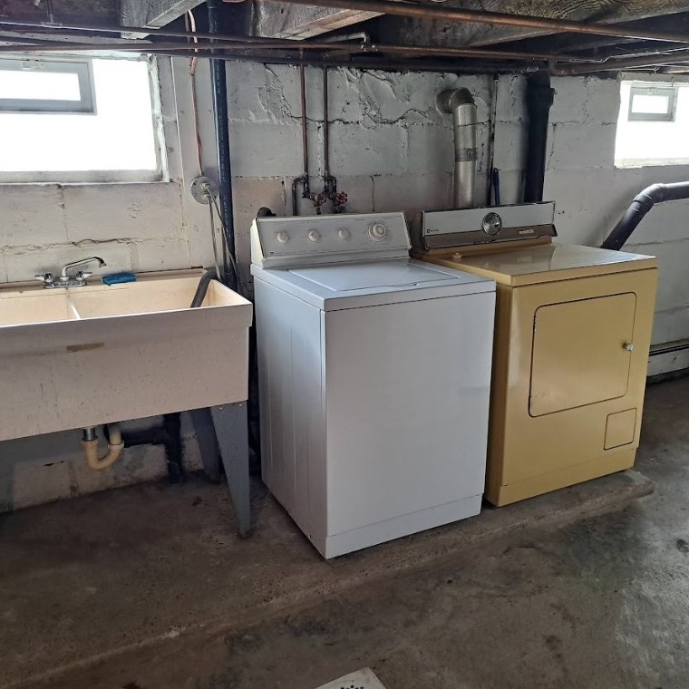 222 Stewart St, Butler PA  16001-4652 exterior